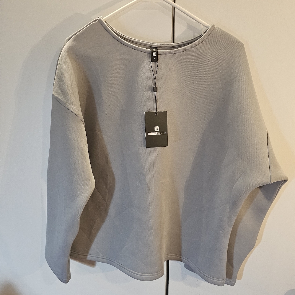 StyleWe Light Gray Top